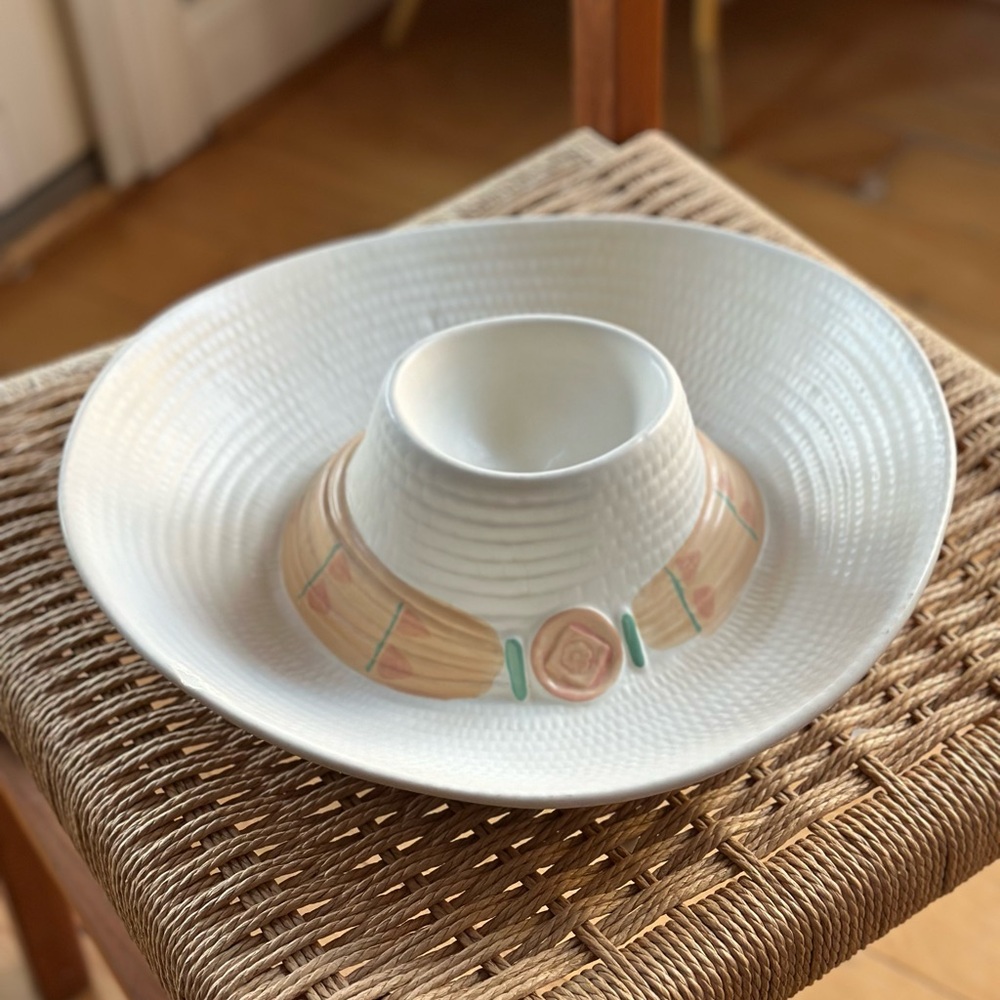 Vintage ceramic sombrero chip and salsa dish